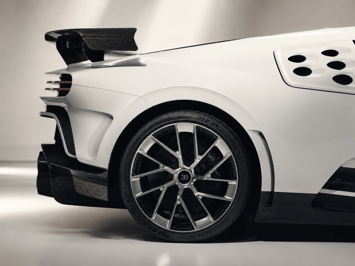 Bugatti Centodieci - gallery image 11